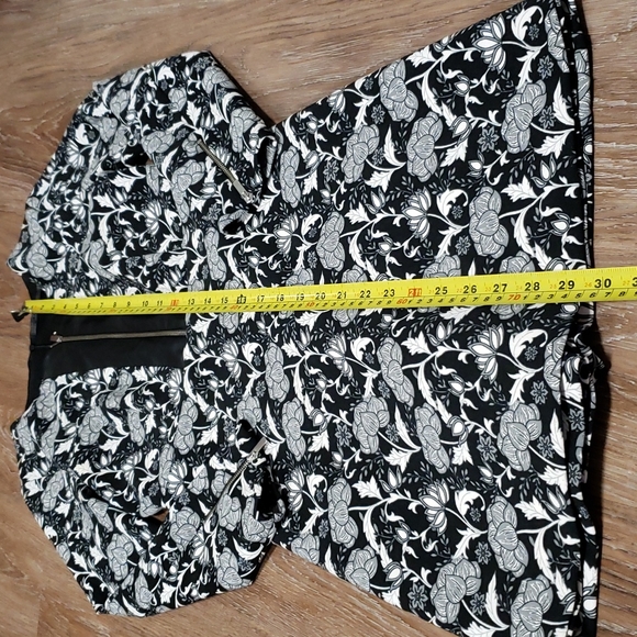 (XS) Zara Trafaluc Floral Print Long Sleeved Romper/Dress Vacation Summer Costal - Picture 4 of 15